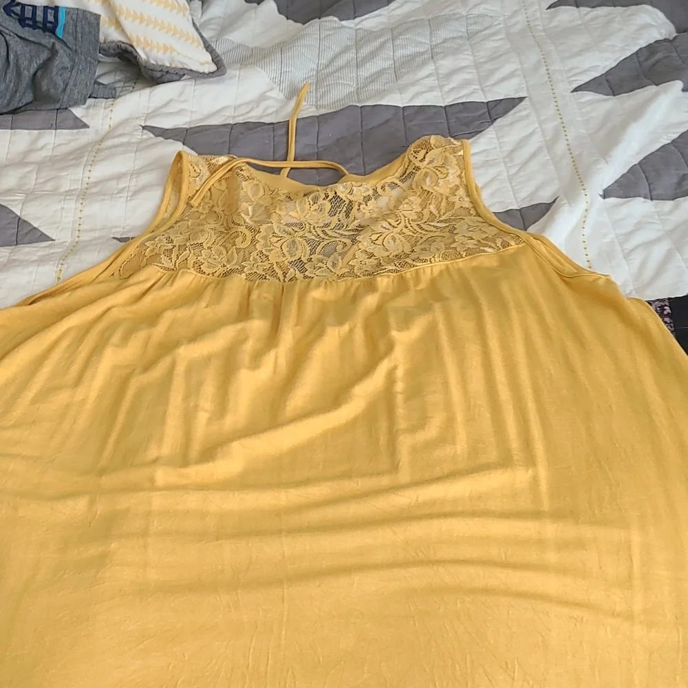 Torrid Super Soft Custard Tank Size 3 - Picture 2 of 2